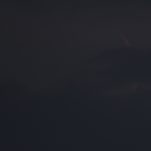 秋雨と三日月